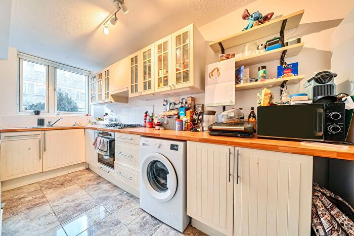 1 Bedroom Flat To Rent In Amina Way, South Bermondsey, London, SE16