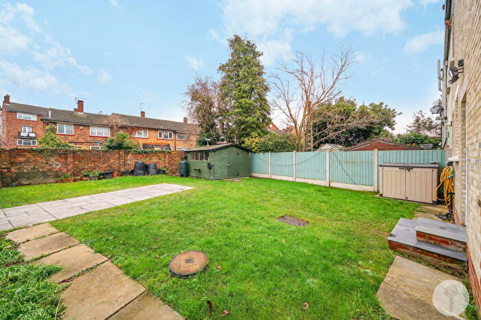 3 Bedroom End Of Terrace House For Sale In Eve Road, Stratford, E15