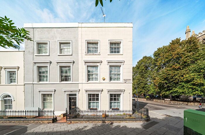 4 Bedroom End Of Terrace House For Sale In Old Woolwich Road, Greenwich, London, SE10