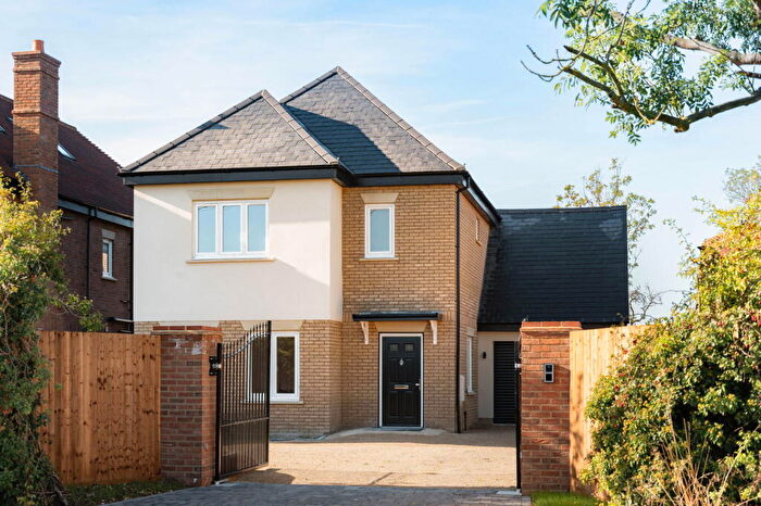 5 Bedroom Detached House For Sale In Chandlers Court, Long Marston, Tring, Hertfordshire, HP23
