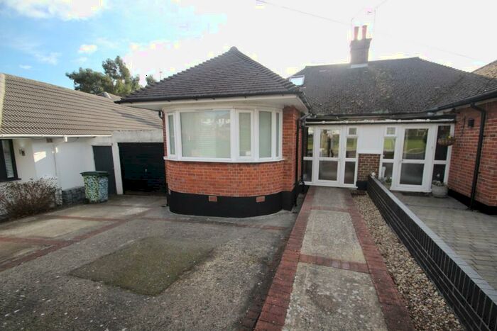 3 Bedroom Bungalow To Rent In St Leonards Rise, Orpington, BR6