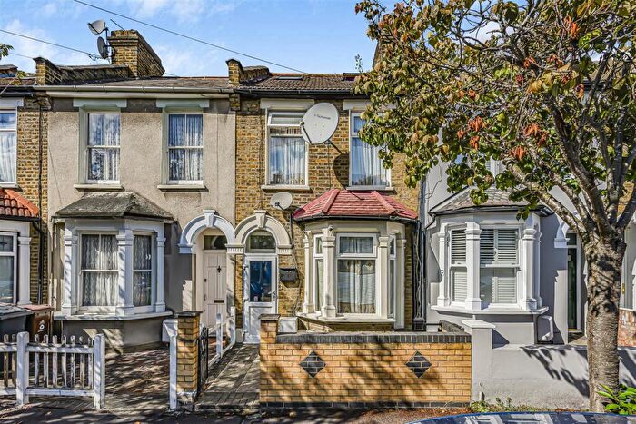 5 Bedroom House For Sale In Farmer Road, Leyton, E10