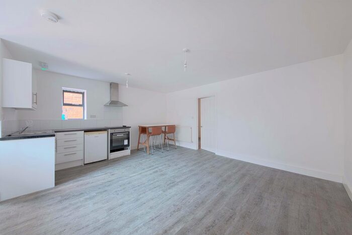 1 Bedroom Flat To Rent In Nicholsons Lane, Maidenhead, SL6