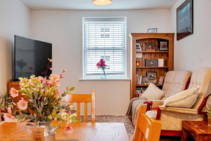 2 Bedroom Flat For Sale In Walston Way, Huntingdon, Cambridgeshire, PE28