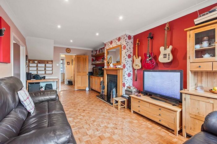 3 Bedroom Semi-Detached House For Sale In Willow Ridge, Turners Hill, RH10