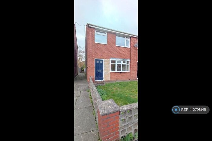 3 Bedroom End Of Terrace House To Rent In Broadfield Grove, Stockport, SK5