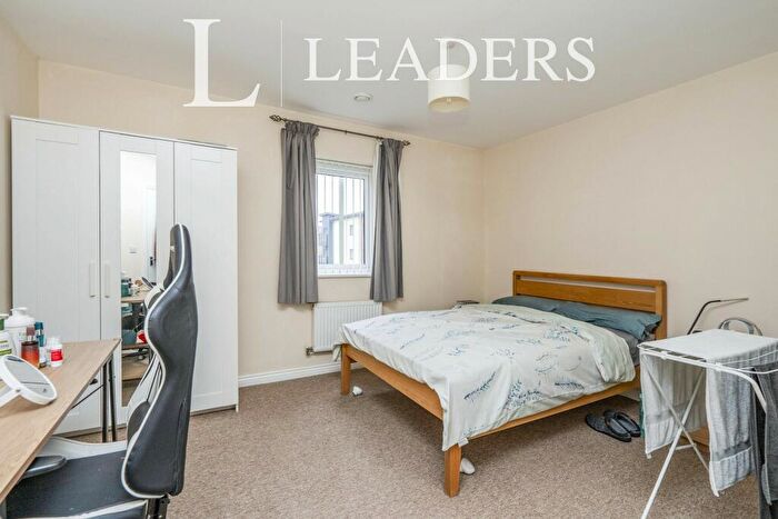 2 Bedroom Apartment To Rent In Foxtail Road, Waterlooville, PO7