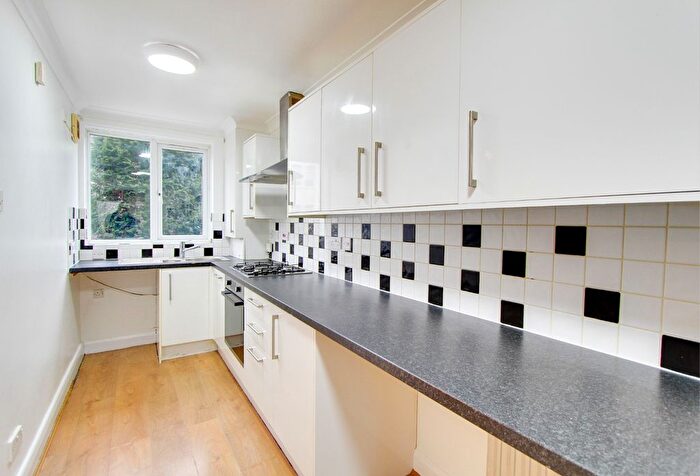 2 Bedroom Terraced House To Rent In Grafton Road, Croydon, CR0