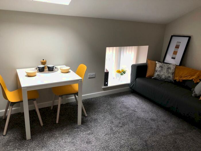 1 Bedroom Private Hall To Rent In Church Street, Lancaster, LA1