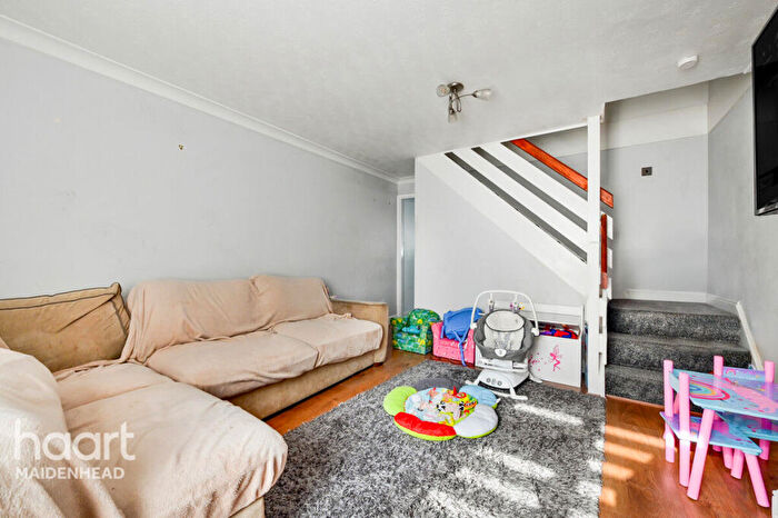 2 Bedroom Terraced House For Sale In Fotherby Court, Maidenhead, SL6