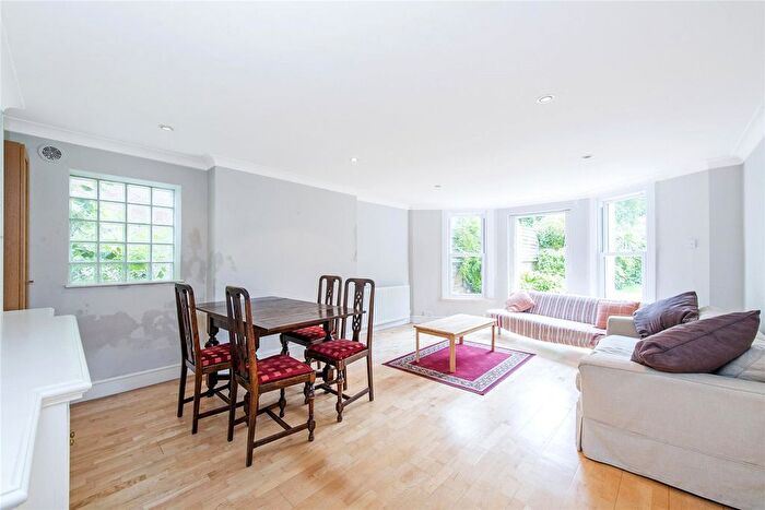 2 Bedroom Flat To Rent In Chelsham Road, London, SW4