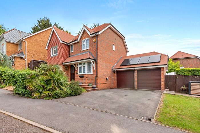 4 Bedroom Detached House For Sale In Thanstead Copse, Loudwater, HP10