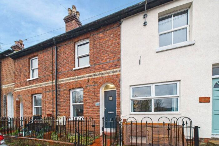 2 Bedroom Terraced House For Sale In Kennet Side, Reading, Berkshire, RG1