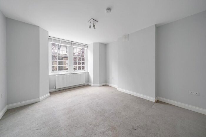 1 Bedroom Flat To Rent In Saltwood Grove, London, SE17