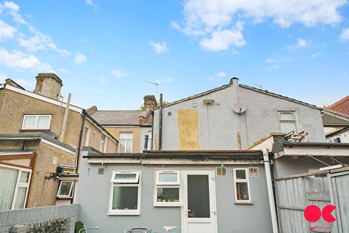 1 Bedroom Flat For Sale In Kempton Road, London, E6