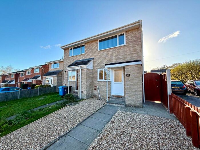 2 Bedroom End Of Terrace House To Rent In King John Avenue, Bournemouth, BH11