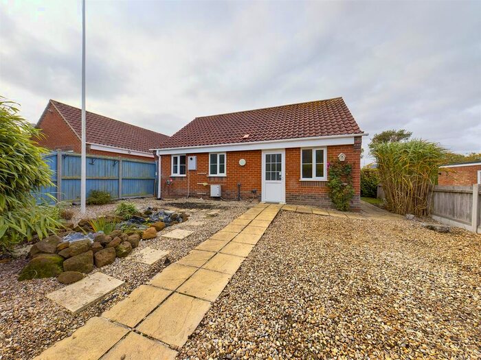 2 Bedroom Detached Bungalow For Sale In Jubilee Close, Erpingham, Norwich, NR11