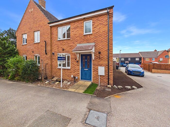 3 Bedroom Semi-Detached House For Sale In Winnold Street, Downham Market, Norfolk, PE38