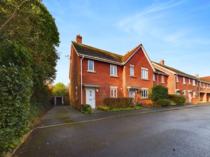 3 Bedroom End Of Terrace House To Rent In Andover Road, Weeke, Winchester, SO22