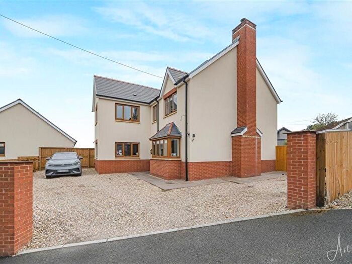 5 Bedroom Detached House For Sale In Cook Rees Avenue, Neath, SA11