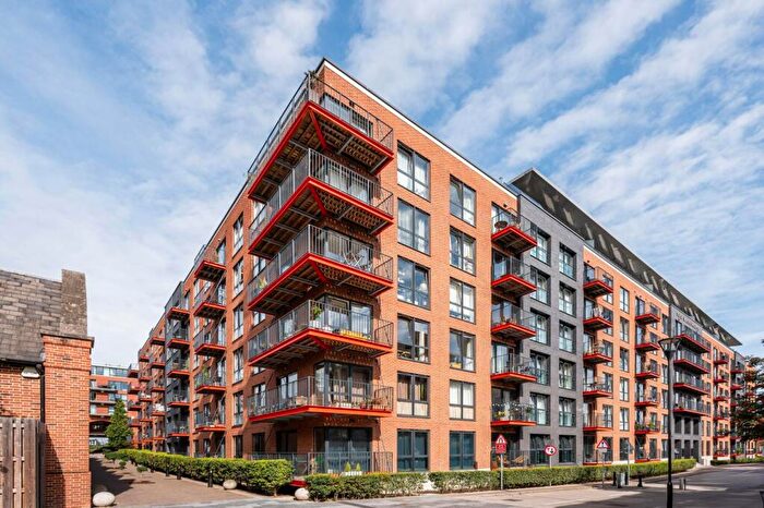 1 Bedroom Flat To Rent In Warehouse Court, Woolwich, London, SE18