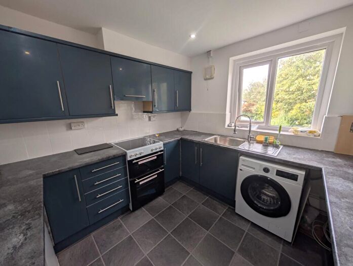2 Bedroom Apartment To Rent In Rudheath Avenue, M20