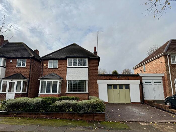3 Bedroom Detached House For Sale In Barrows Lane, Sheldon, Birmingham, B26