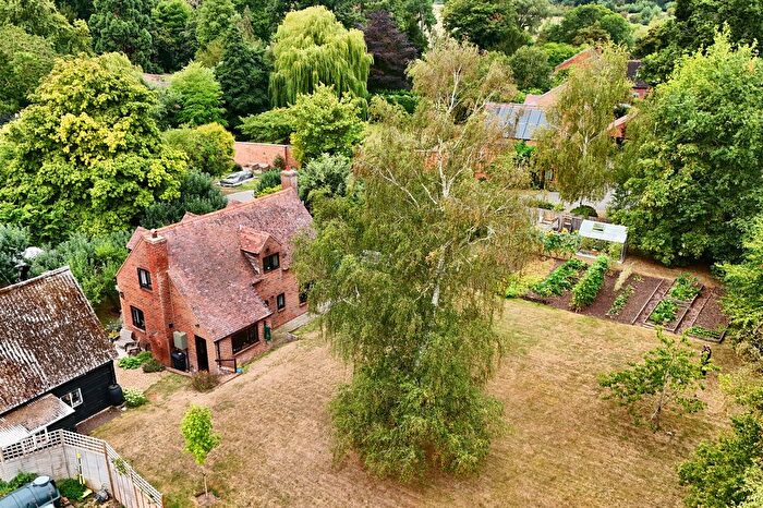 3 Bedroom Detached House For Sale In Waterstock, Oxford, OX33