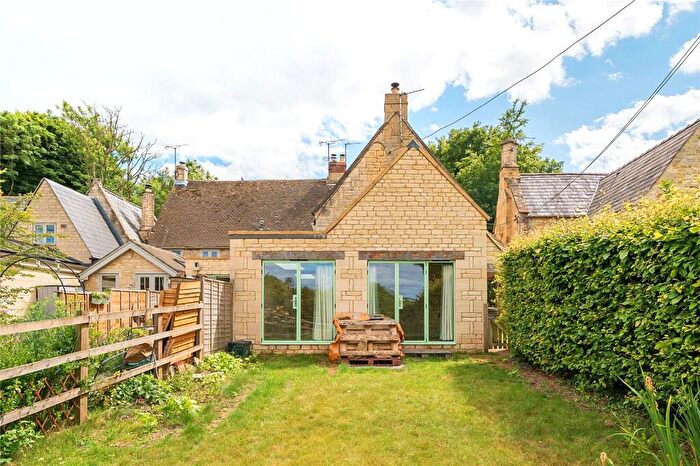 4 Bedroom Semi-Detached House For Sale In Upper Dowdeswell, Cheltenham, GL54