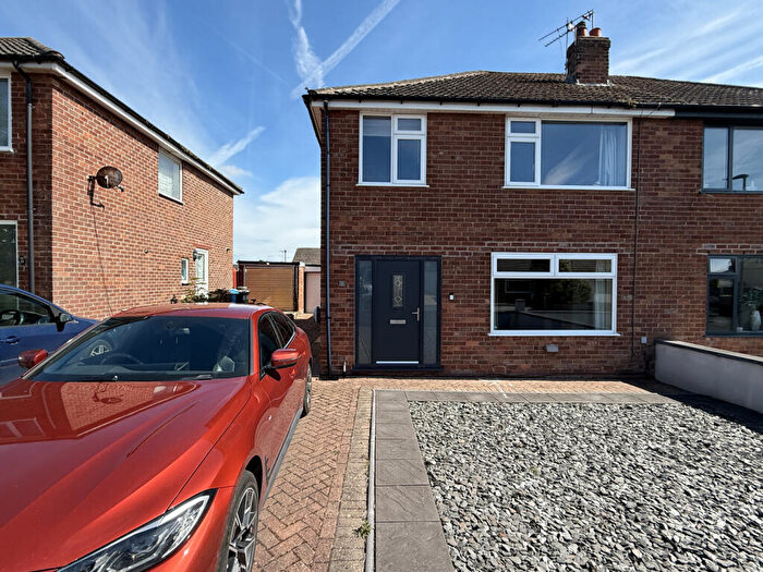 3 Bedroom Semi-Detached House For Sale In Blenheim Drive, Warton, PR4