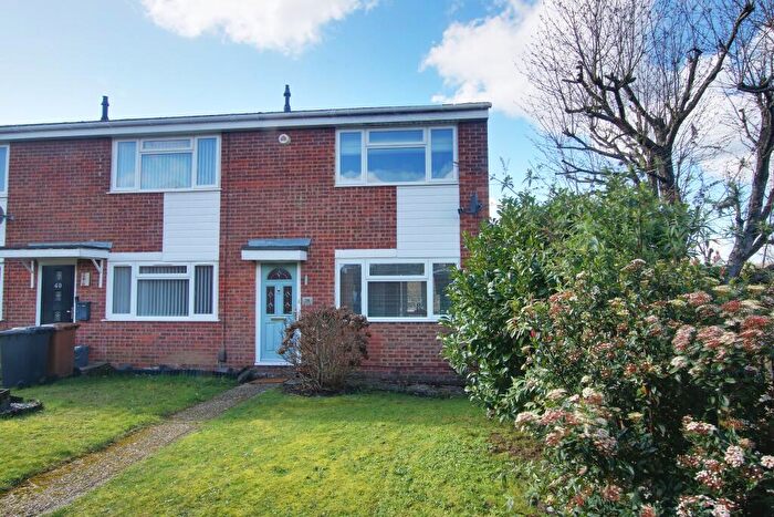 2 Bedroom End Of Terrace House For Sale In North Baddesley, Southampton, SO52
