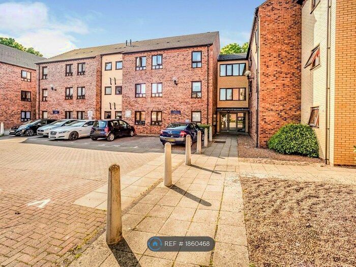1 Bedroom Flat To Rent In Woodlands Village, Wakefield, WF1