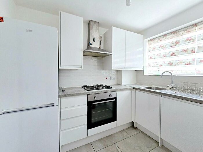 3 Bedroom Semi-Detached House To Rent In Leyland Avenue, Enfield, EN3