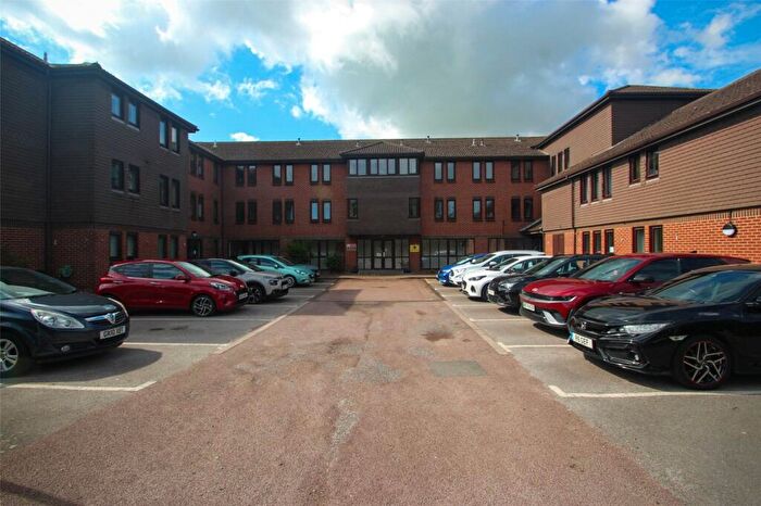 1 Bedroom Retirement Property For Sale In Hamble Lane, Hamble, Southampton, Hampshire, SO31