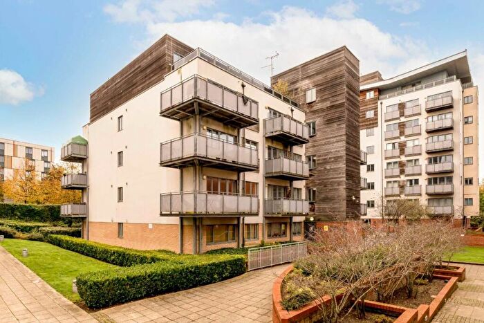 1 Bedroom Flat For Sale In Agate Close, Park Royal, NW10