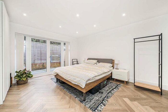 2 Bedroom Flat To Rent In Churchfield Road, London, W13