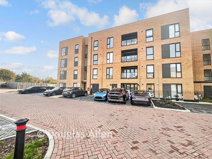 2 Bedroom Flat For Sale In Windstar Drive, South Ockendon, Essex, RM15