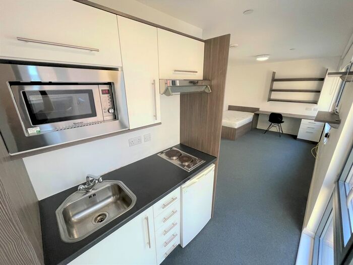 1 Bedroom Flat To Rent In Pearl Works, Howard Lane, Sheffield, S1