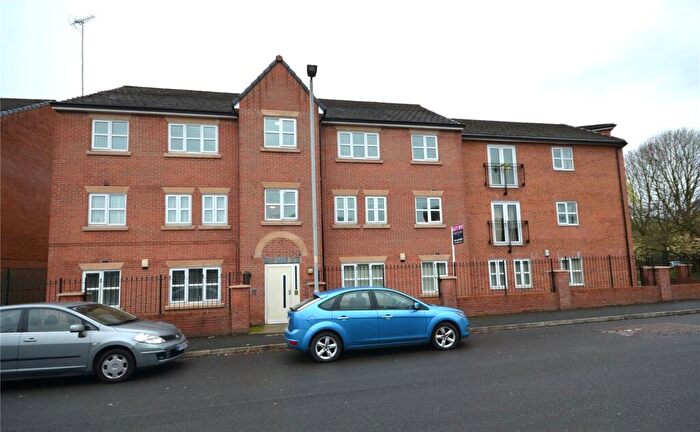 2 Bedroom Apartment To Rent In Silchester Drive, Monsall, Manchester, M40
