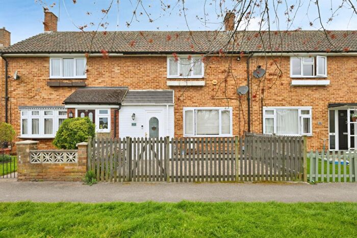 2 Bedroom Terraced House For Sale In Riverside Path, Cheshunt, Waltham Cross, EN8