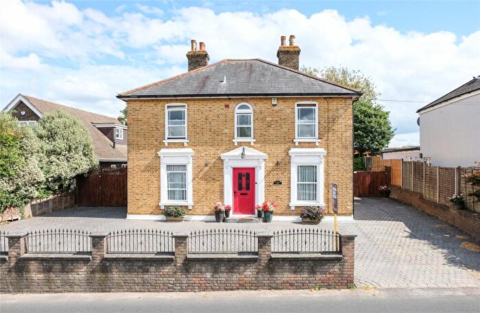 4 Bedroom Detached House For Sale In Wrotham Road, Meopham, Gravesend, Kent, DA13