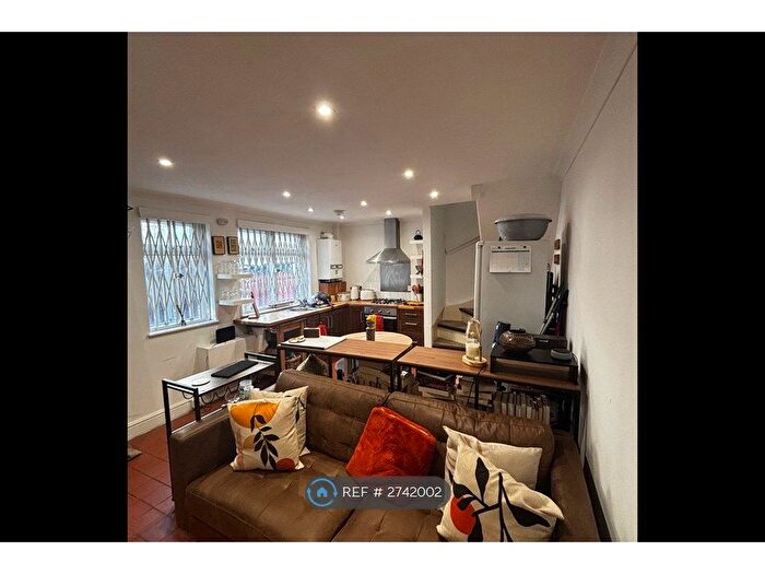 1 Bedroom Terraced House To Rent In Brockley Road, London, SE4