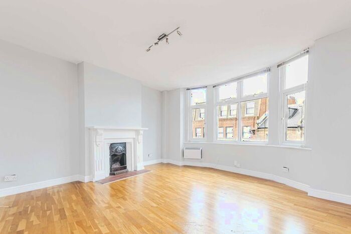 1 Bedroom Flat To Rent In London Road, Twickenham, TW1