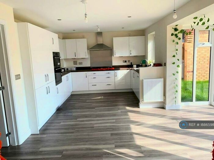 5 Bedroom Detached House To Rent In Gaia Drive, Fairfields, Milton Keynes, MK11