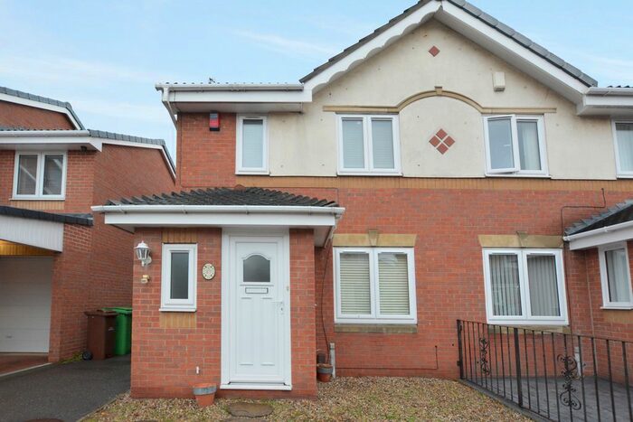 3 Bedroom Semi-Detached House To Rent In Ardmore Close, Nottingham, NG2