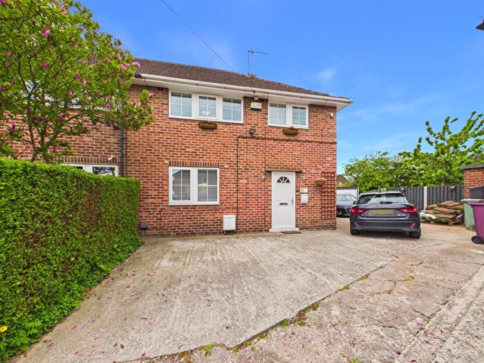 3 Bedroom House For Sale In Cromford Road, Clay Cross, S45