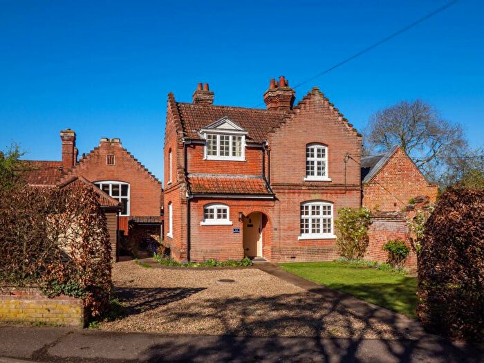 4 Bedroom Detached House For Sale In Melton Road, Hindolveston, NR20