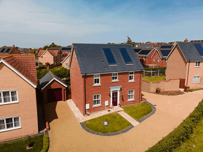 4 Bedroom Detached House For Sale In Emma Girling Close, Hadleigh, Ipswich, IP7