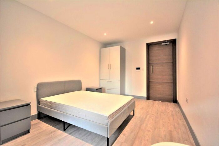 Studio To Rent In Colindale Avenue, London, NW9