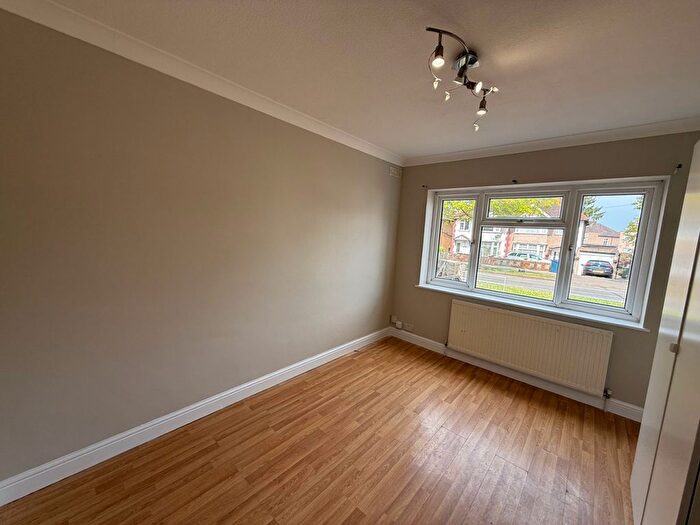 2 Bedroom Maisonette To Rent In Harrow, HA2